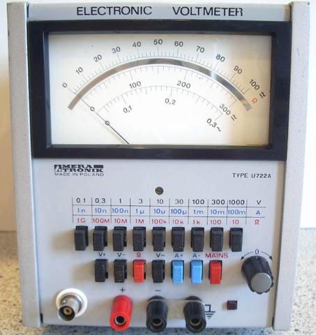ELECTRONIC VOLTMETER U722A